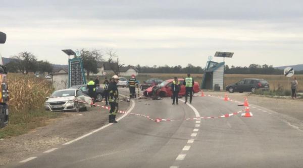 Cinci români au fost răniți. Accident rutier grav între trei autoturisme