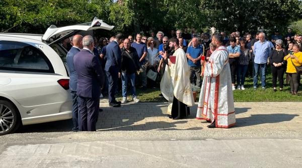 Italia. Lacrimi și durere la înmormântarea lui Ștefan, un român mort la 22 de ani. Comunitatea din Chivasso a fost alături de părinții săi, originari din Bacău