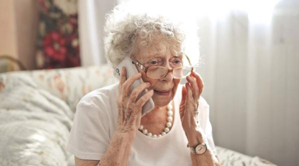 O femeie din Spania i-a dat unui escroc 300.000 de euro. S-a dat drept Dumnezeu și i-a promis o casă în Rai