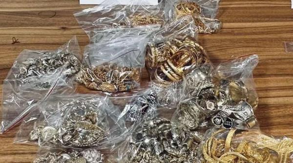 Un român prins cu peste jumătate de kilogram de aur în Bulgaria