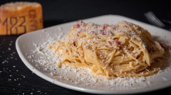 Paste carbonara, exact ca în inima Italiei. Cum să le prepari ca la restaurant