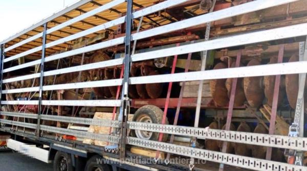 Patru camioane, oprite la frontieră: erau încărcate cu tone de deșeuri, care urmau să ajungă în România