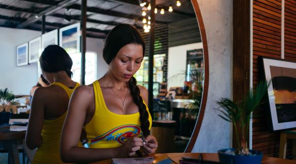 Femeie lăsată să plătească nota de plată după ce a mâncat prea mult la întâlnire: „Ai comandat tot restaurantul”