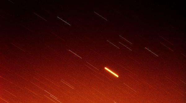 Cometa „Diavolul", de trei ori mai mare decât Muntele Everest, se îndreaptă spre Pământ