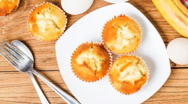 Brioșe cu scorțișoară și zahăr pentru un început parfumat de zi