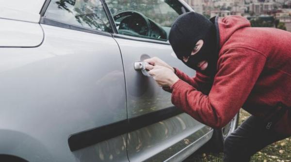 Zeci de autovehicule furate din spaţiul Schengen, găsite în România săptămâna trecută