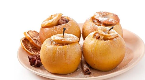 Mere umplute cu varză roșie și șuncă: o rețetă cu care îți vei surprinde prietenii