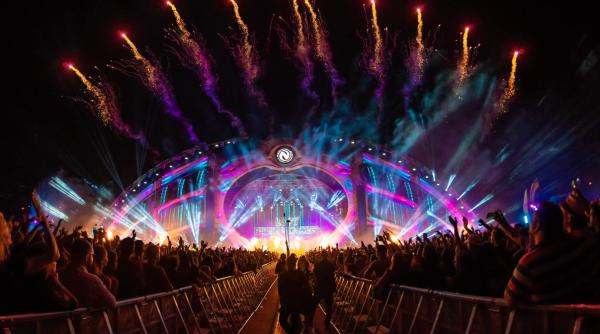 Guvernul vrea să taie prin lege festivalurile şi concertele organizate din bani publici