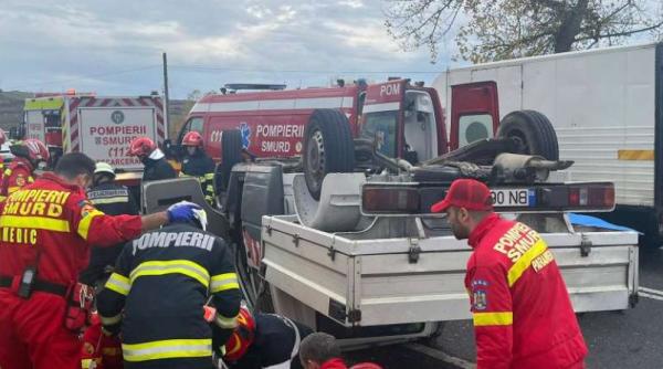 Trei copii români, loviți de un șofer beat. Autocamioneta s-a răsturnat după impact