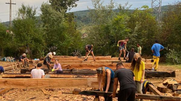 "Aceștia sunt cei mai valoroși voluntari. Avem nevoie de lideri, de oameni care să preia responsabilități!" Mihai Lehene, președinte RUF, despre voluntari și voluntariat - VIDEO