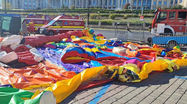 Alertă în București: Un tobogan gonflabil, în care se aflau 12 copii, s-a răsturnat la Festivalul Oktoberfest