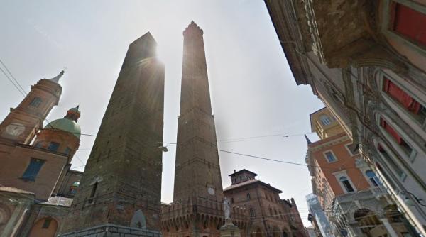Turnurile gemene, simbolul orașului Bologna, în pericol de prăbușire. Autoritățile, în alertă