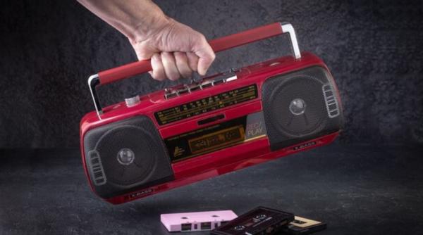 Un bărbat a deschis focul asupra vecinilor, din cauza muzicii prea puternice