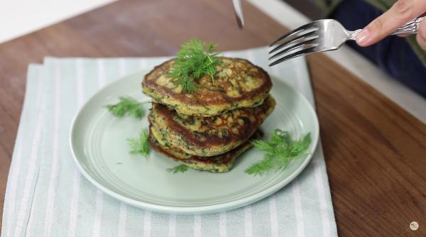 Clătite delicioase cu spanac: Rețeta perfectă pentru un mic dejun sănătos și savuros