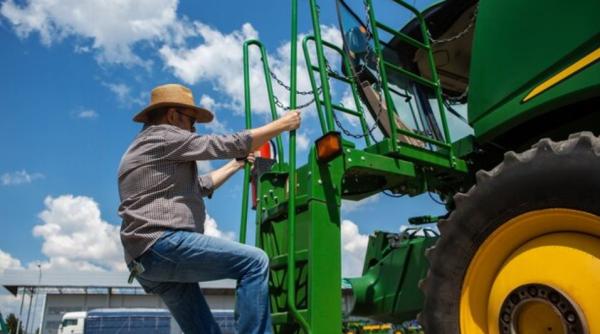 Șofer român, arestat de Europol, după ce a furat trei tractoare noi din Danemarca. Prejudiciu de 335.000 de euro