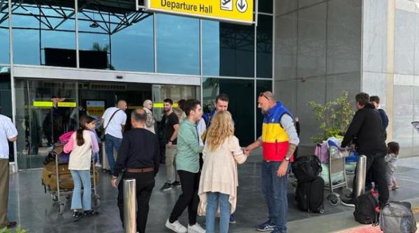MApN: Românii evacuaţi din Gaza vor ajunge pe Otopeni duminică dimineaţă