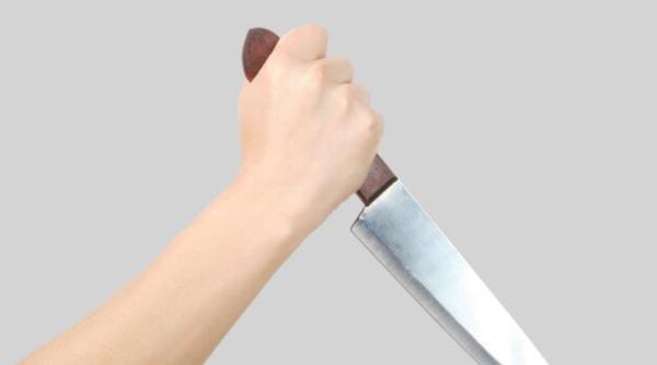 Un muncitor român din Germania și-a înjunghiat colegul de cameră. Atacatorul a fost arestat