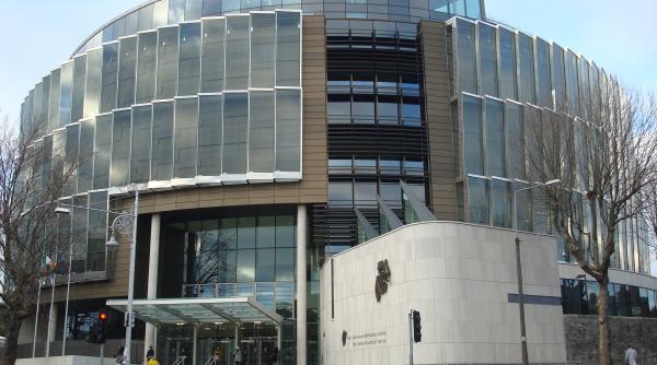 Româncă căutată de autoritățile din patru țări, condamnată în Irlanda pentru fraudă. Judecătoarea: "Maria Popovici și-a folosit greșit inteligența"