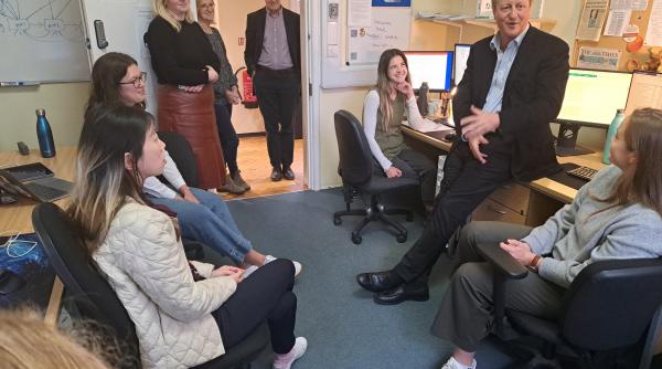 David Cameron revine în guvernul Marii Britanii, ca ministru de Externe. Premierul Sunak a demis-o pe Suella Braverman