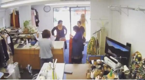 Români arestați în SUA: Șir lung de înșelăciuni pe Facebook Marketplace, cu mașini, bijuterii sau carduri