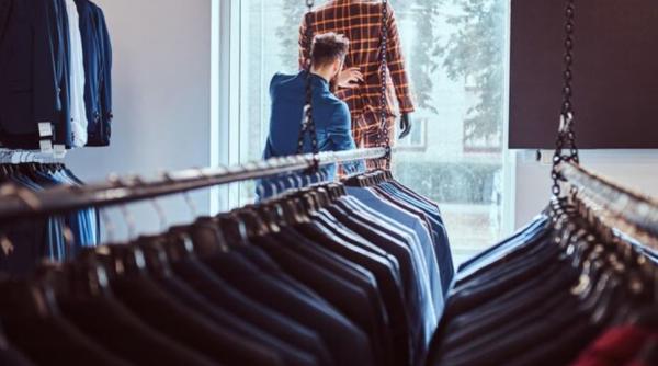 Avea o obsesie pentru hainele „de designer”: Român din Italia, arestat după mai multe furturi