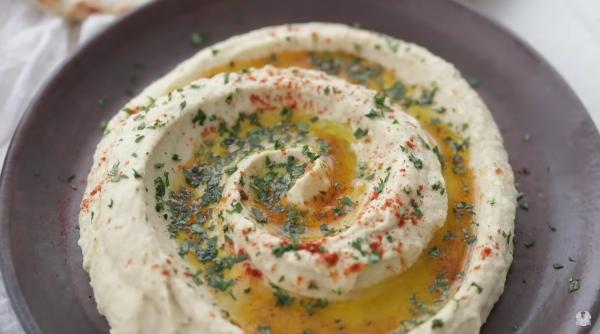 Cum să faci cel mai fin humus de casă. O rețetă delicioasă numai bună pentru post