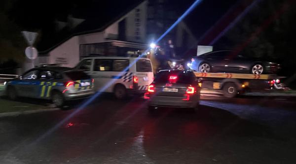 Microbuz cu cinci români la bord, blocat în Cehia, după un control de rutină