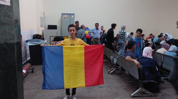 Încă 16 români şi membri de familie evacuaţi din Fâşia Gaza au ajuns în România