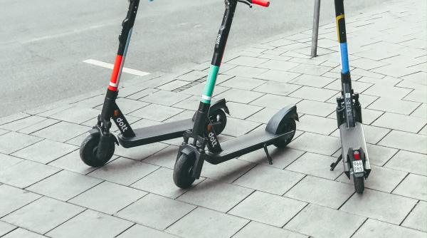 Schimbări în asigurările auto din Italia: posibilitatea impunerii unei acoperiri obligatorii de asigurare auto pentru trotinete