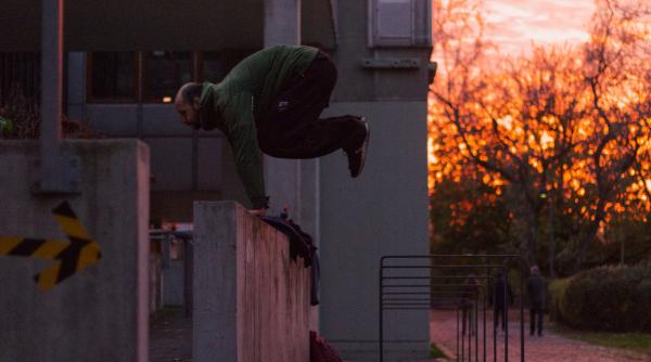 Italia. Un hoț acrobat, care se strecura în casele oamenilor, a fost prins: avea 15.000 de euro și bijuterii