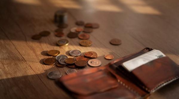 Român din Italia arestat după ce a găsit un portofel cu bani și acte