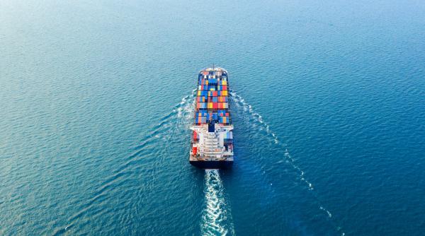 Statele Unite cer eliberarea imediată a navei capturate de Rebelii Houthi din Yemen. La bord se află și un român