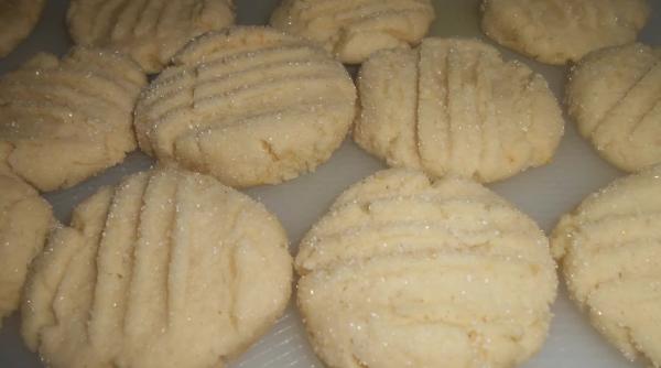 Biscuiți de post fragezi: Un desert delicios foarte ușor de gătit