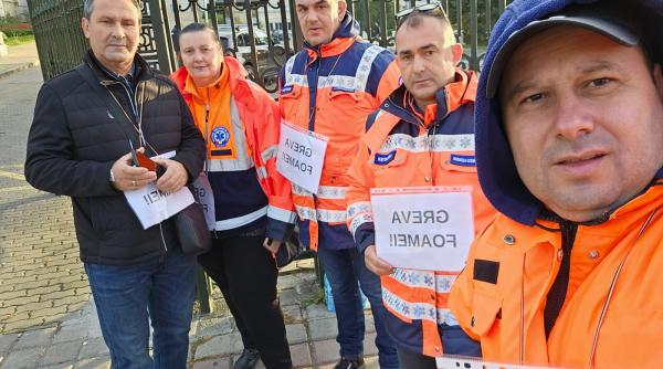 Proteste și greva foamei în serviciile de ambulanță din toată țara