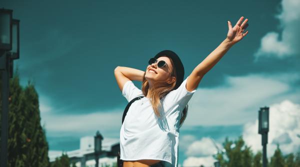 Horoscop 24 noiembrie: Leii strălucesc, probleme cu banii pentru o zodie - previziuni complete