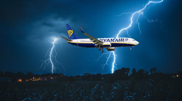 Haos pe un aeroport din Italia: Un avion plin cu pasageri care venea din București a fost lovit de fulger