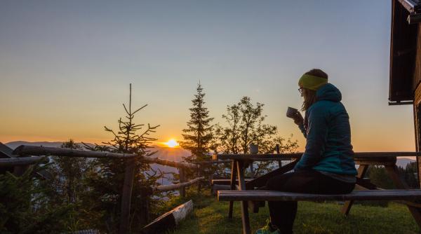 Horoscop 27 noiembrie: Balanțele încep săptămâna cu o energie pozitivă, Capricornii poartă discuții aprinse cu partenerul. Previziuni complete