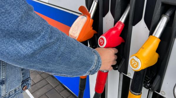 Europa importă cantităţi uriașe de motorină din India, țară care folosește petrol rusesc