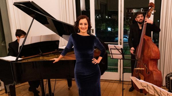 Andreea Vieru, cântăreața româncă din Buenos Aires: „În tango este o tristețe a emigrantului, care se regăsește și în muzica românească”