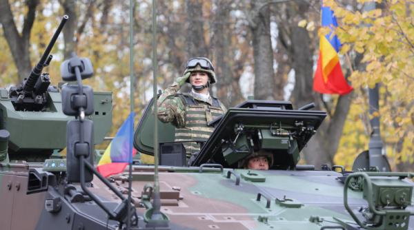 Peste 2.400 de militari participă la parada de Ziua Naţională a României, la București - VIDEO