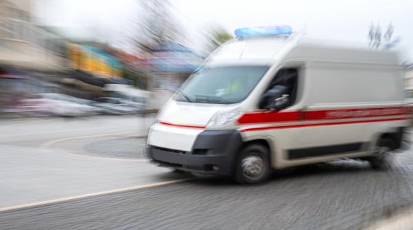 Un român de 17 ani din Franța a jefuit și bătut până la moarte un octogenar. Comunitatea locală revoltată