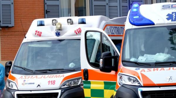 Explozie puternică într-o casă din Italia. Doi români au fost duși de urgență la spital