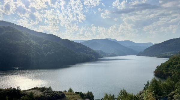 Locul din România considerat 'o zonă albastră', ca în Sardinia şi Costa Rica, unde oamenii depăşesc vârsta de 90-100 de ani