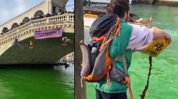 Un nou protest al activiștilor de mediu din Italia: Apele Marelui Canal al Veneției, vopsite în verde
