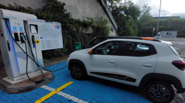 Franța taie bonusul acordat cumpărătorilor pentru Dacia Spring