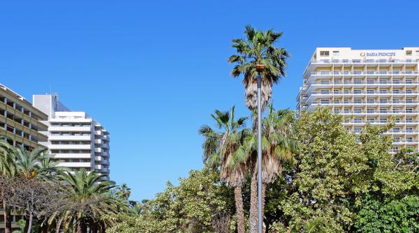 Tenerife: locuitorii cer "eco-taxe" pentru daunele aduse mediului și se răzvrătesc împotriva turiștilor: "Plecați acasă" 