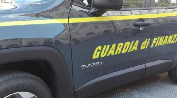 Escrocherie cu venitul de cetățenie în Italia: un român a fost arestat, alte 900 de persoane cercetate