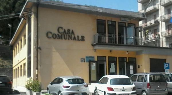 Un primar din Italia i-a cerut favoruri sexuale unei românce, în schimbul găsirii unui loc de muncă. Femeia l-a dat în judecată