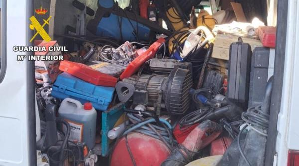 Bandă de hoți români, anihilată în Spania. Au dat 15 spargeri în toată țara, țintele preferate fiind depozitele agricole și instituțiile publice