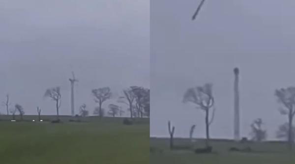 Turbină eoliană, distrusă de rafalele de vânt de până la 140 de kilometri pe oră în Marea Britanie
